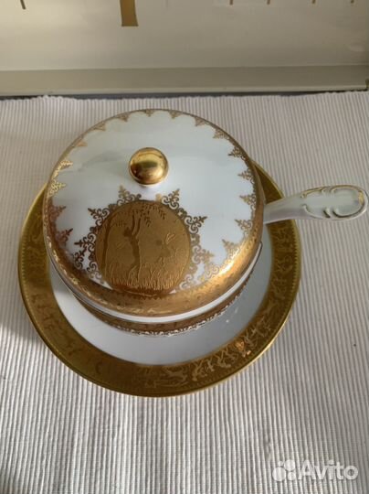 Емкость для меда или варенья с ложкой