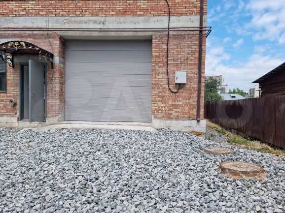 Дом 245 м² на участке 6 сот.