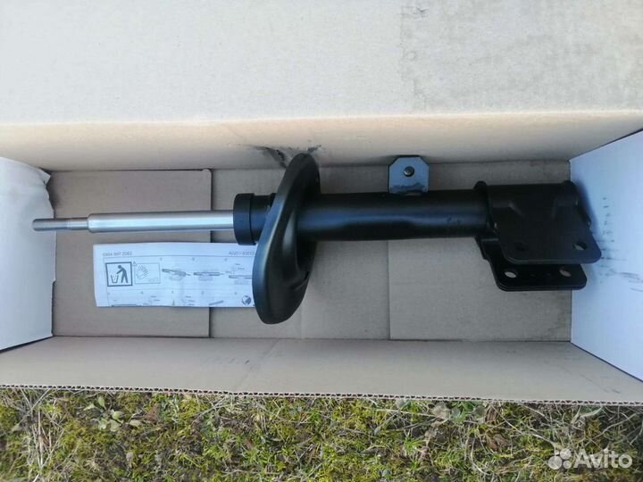 Передние стойки пежо 3008