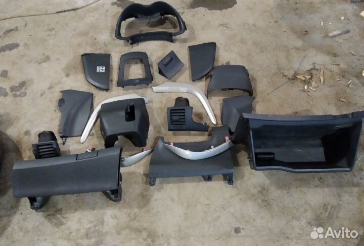 Молдинг торпеды,бардачок Toyota Corolla E150 06-13