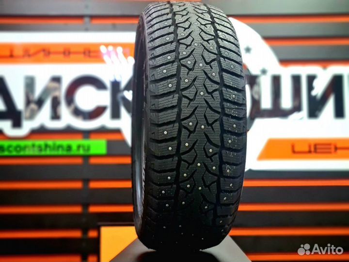 Royal Black Royal Stud 225/60 R17