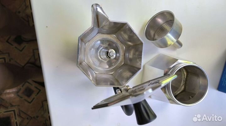 Гейзерная кофеварки Bialetti Moka Express