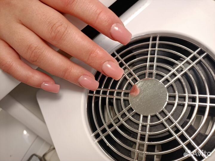 Мастер маникюра и педикюра