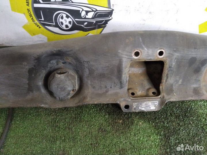 Усилитель заднего бампера Mercedes-Benz 280 седан