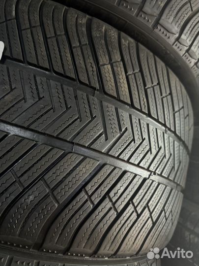 Michelin Pilot Alpin 4 255/40 R20 и 285/35 R20 V