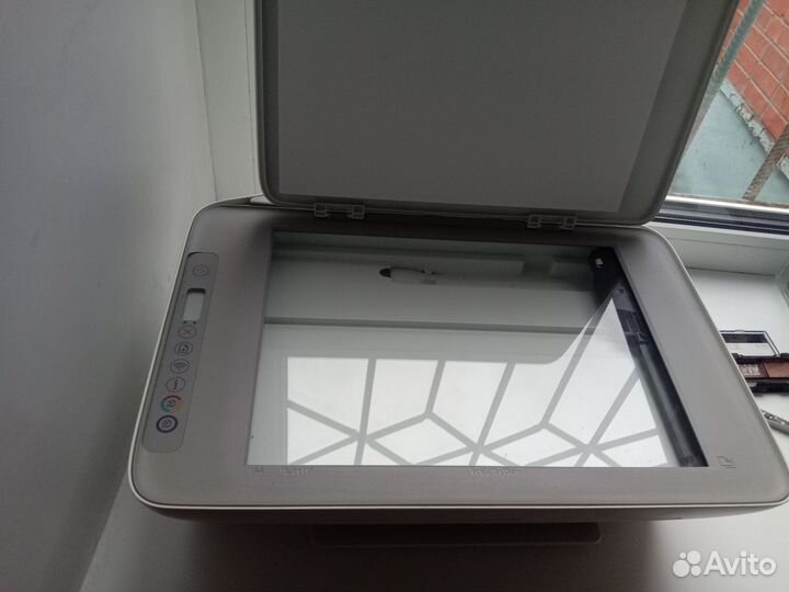 Принтер HP DeskJet 2700
