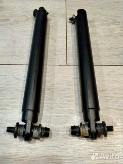 Амортизатор багажника Bmw X5 E53 M54B30 01/2004