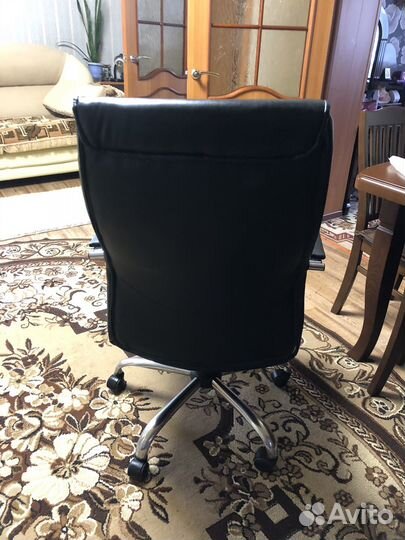 Компьютерное кресло руководителя бу