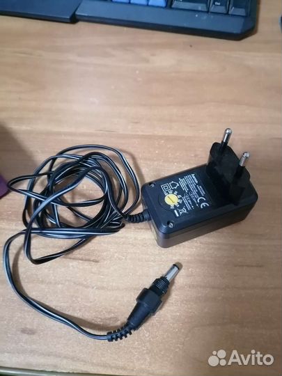 Педаль Behringer Overdrive Distortion + блок пит