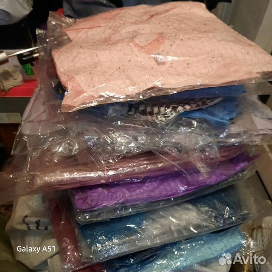 Женские шарфы и платки