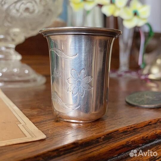 Стопка серебро монограмма