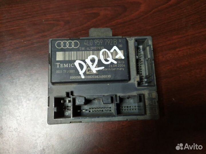 Блок управления двери передний правый Audi Q7 4L