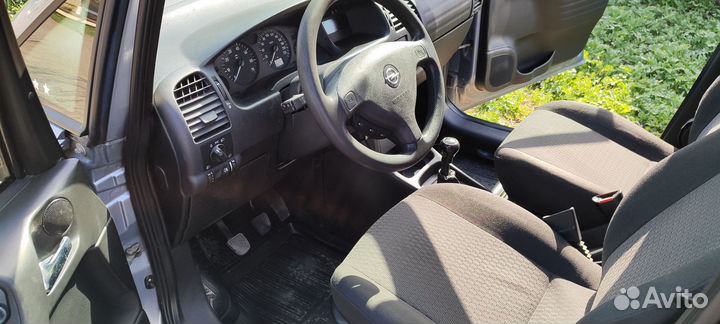 Opel Zafira 1.6 МТ, 2004, 240 000 км