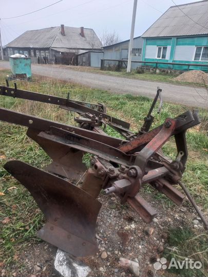 Плуг для трактора