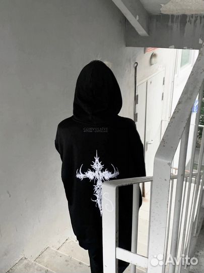 Convulsive haute gotika