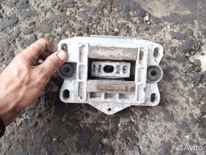 Опора кпп Ford Mondeo
