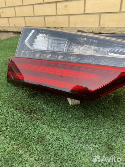 Фонарь задний внутренний левый Lexus RX450hL (AL20