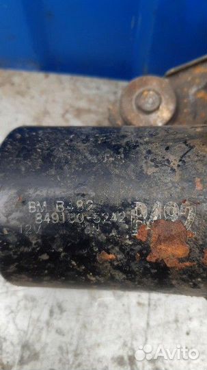 Моторчик стеклоочистителя Mazda Familia