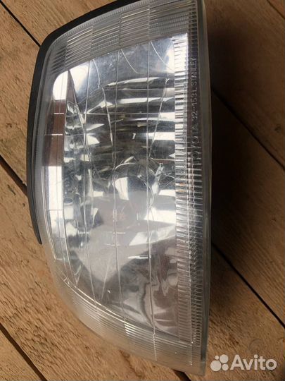 Поворотник левый toyota vista 94-98