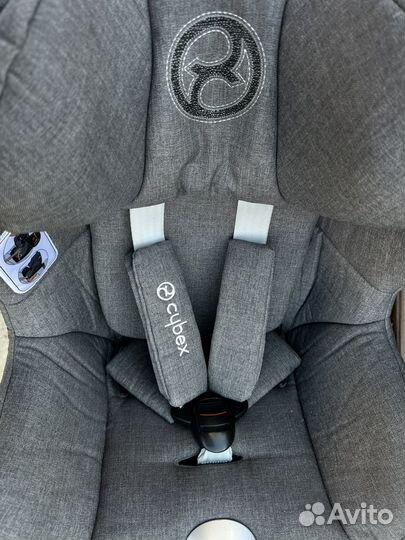 Автокресло cybex sirona z i-size + база Isofix