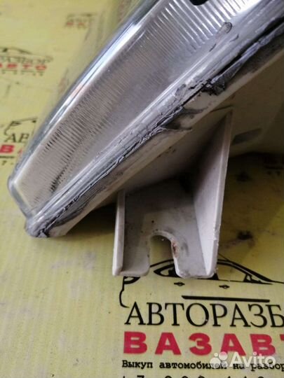 Правая передняя фара на ваз 2110-12