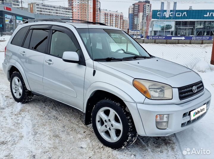 Toyota RAV4 2.0 AT, 2002, 215 000 км