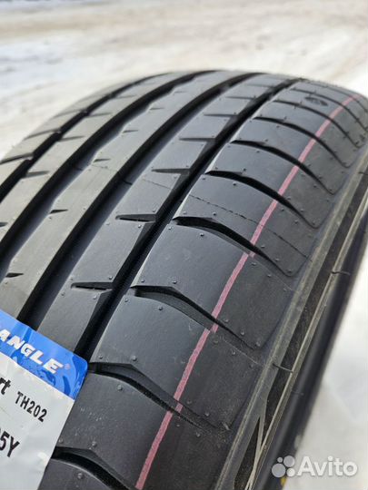 Triangle EffeXSport TH202 215/50 R17 95Y