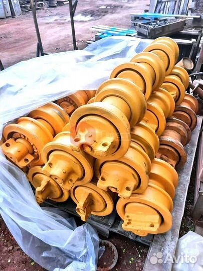 Каток поддерживающий Komatsu PC400LC-7