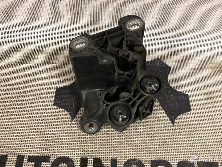 Кронштейн блока ABS Mercedes A2124300410