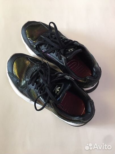 Кроссовки adidas