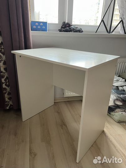 Рабочий стол IKEA