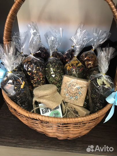 Корзина подарок чай+шоколад+варенье
