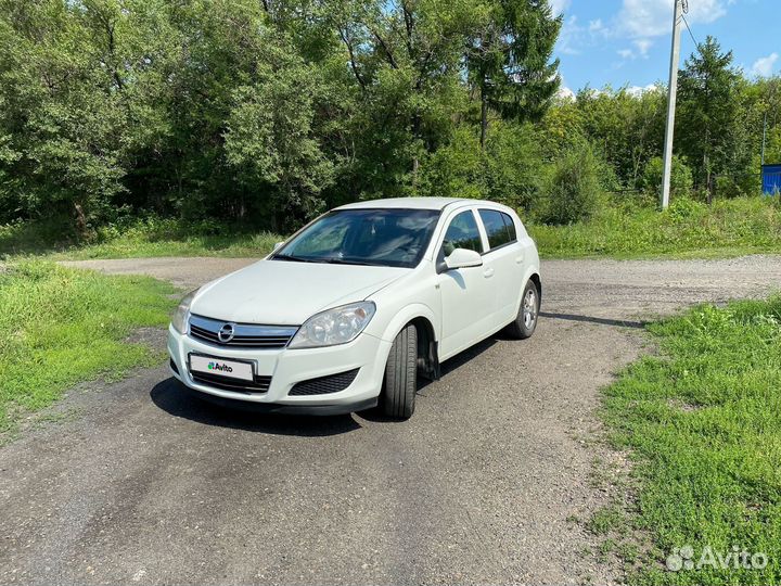 Opel Astra 1.8 МТ, 2010, 195 350 км