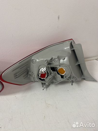 Фонарь задний toyota corolla 07-12