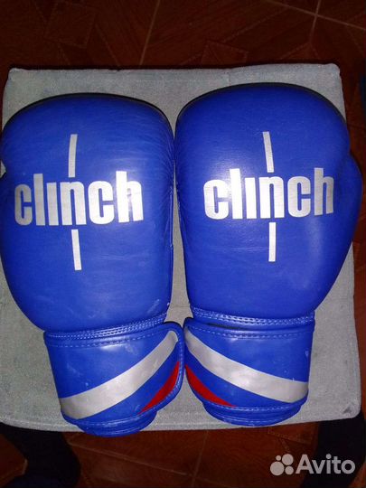 Боксерские перчатки