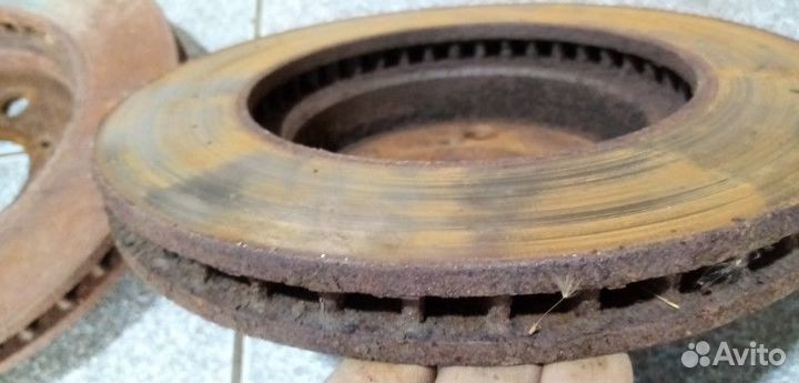 Диск тормозной передний Toyota Corona 10 (T190)
