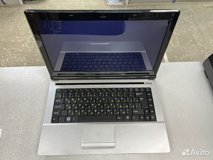 Ноутбук ICL Si 142 i3