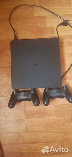 Sony PS4 slim 1tb