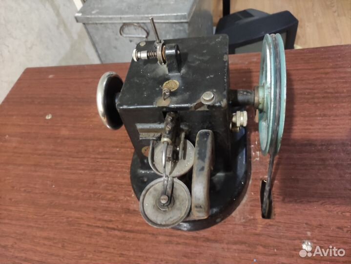 Скорняжная машинка для пошива меха Singer