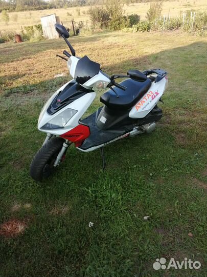 Продам скутер 150 кубов