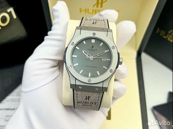 Часы Hublot в фирменном комплекте