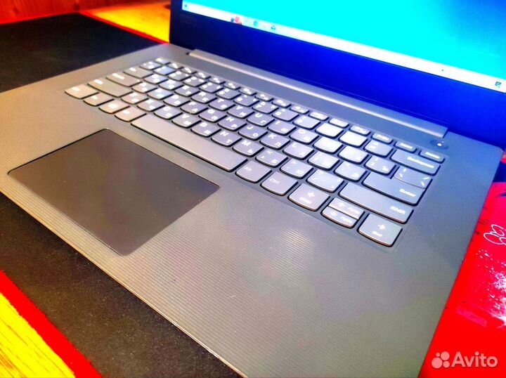 Ноутбук Lenovo i5-7200u full hd