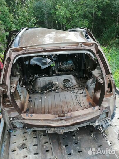 Кузов Рено Сандеро по частям