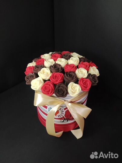 Шоколадные Розы - 37 шт в Шляпной Коробке