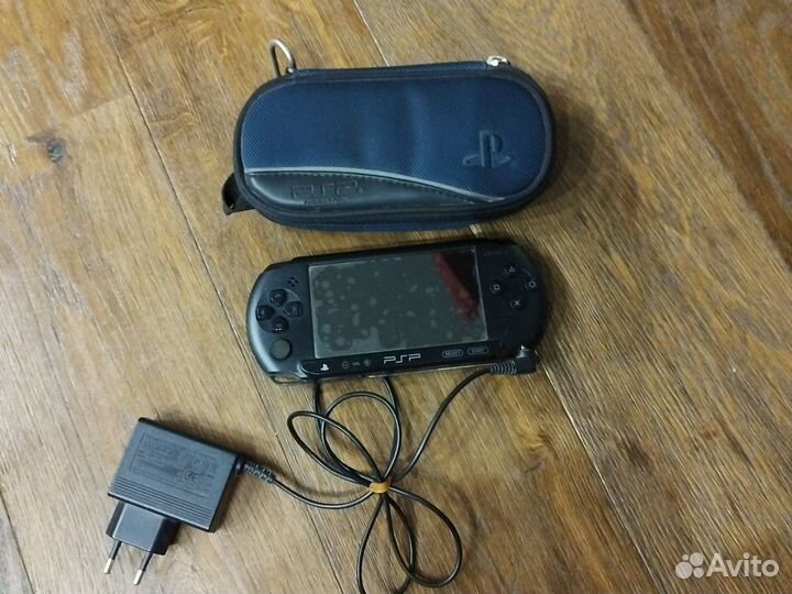 Sony psp на запчасти или под ремонт+ диски
