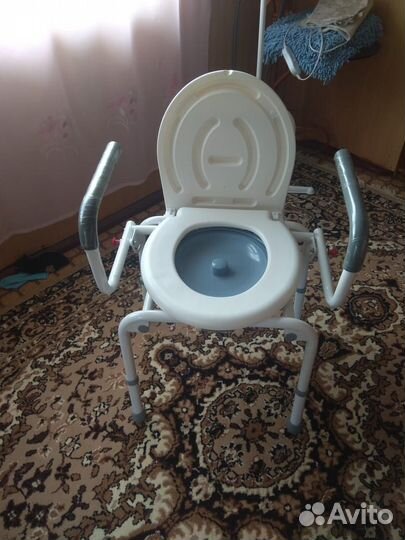 Продам новый санитарный стул-туалет