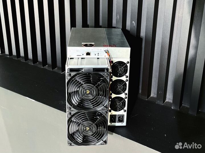 Antminer S21 HYD asic