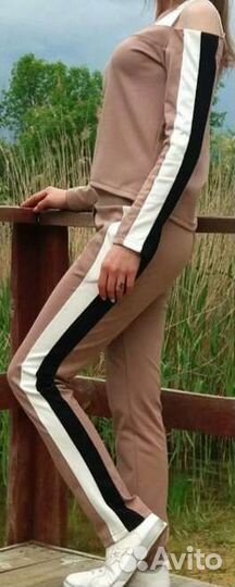 Спортивный костюм женский