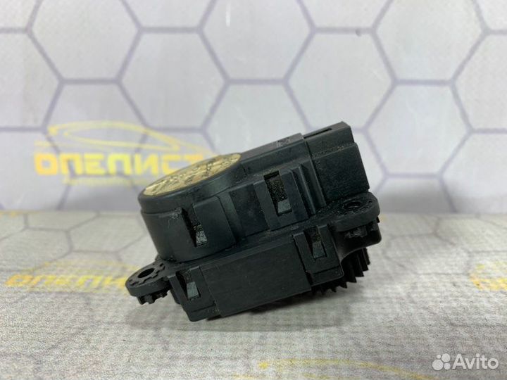 Сервопривод заслонки печки Opel Astra H GTC 2006