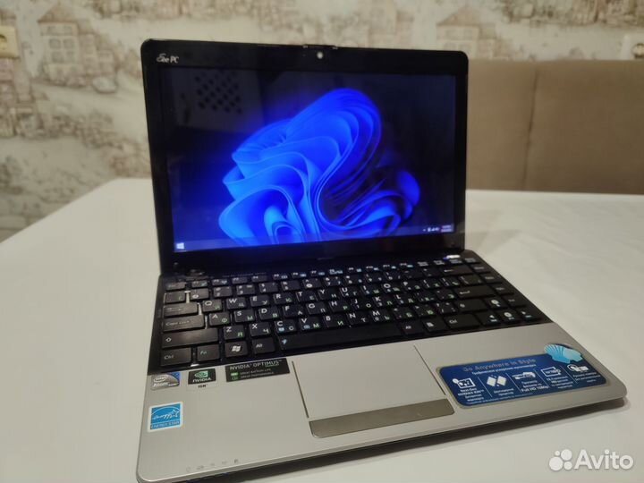 Ноутбук asus